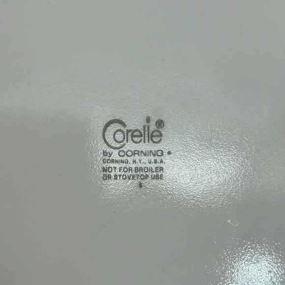 🍓Vintage Corelle Strawberry Sundae Dinnerware Set of 8 for 4 People🍓 - Picture 4 of 5